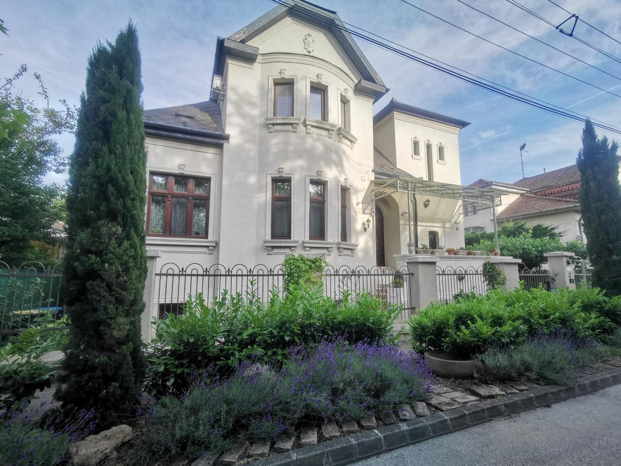 Kuria With Private Jacuzzi And Pool * Budapešť