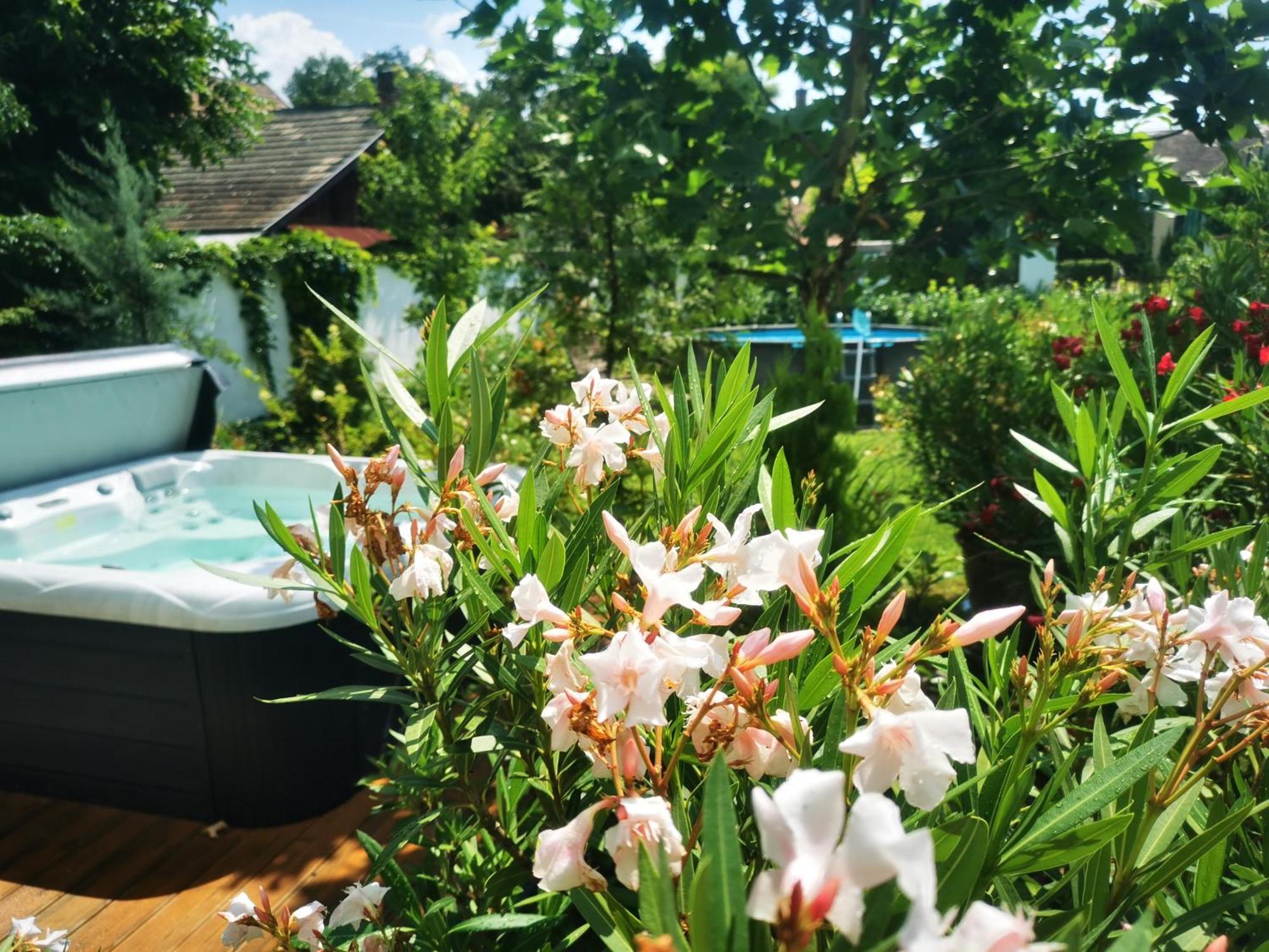 Apartmán Kuria With Private Jacuzzi And Pool *